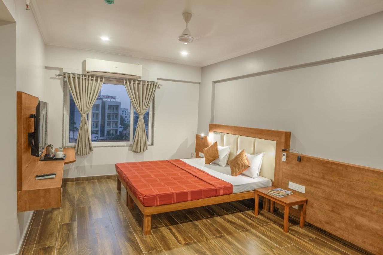 Hotel Opal Kolhapur Exterior photo